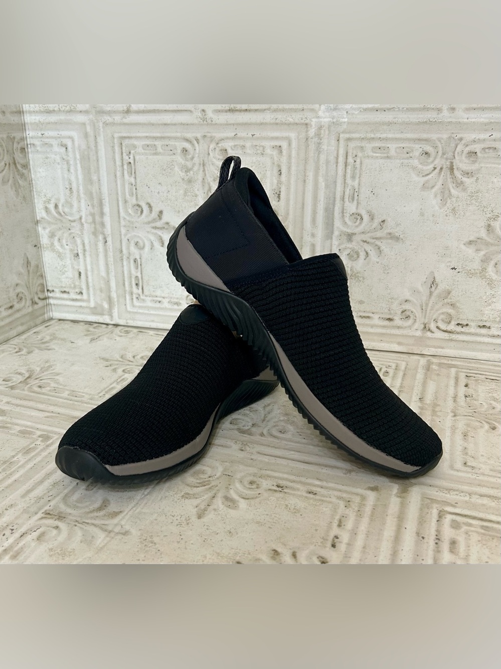 Ryka Trail Slip-On Echo Unwind Sneakers Black on Black Womens 10 Wide NEW IN BOX